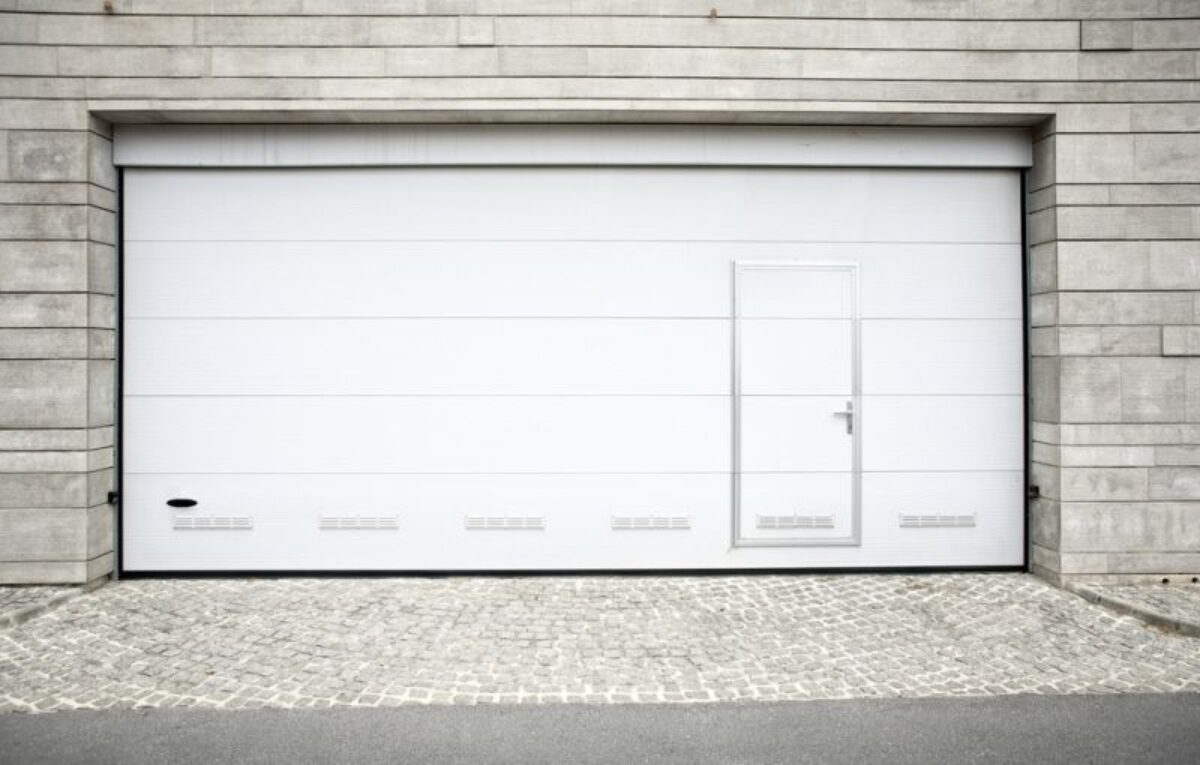 Nettoyer et entretenir sa porte de garage - Voici comment le faire !